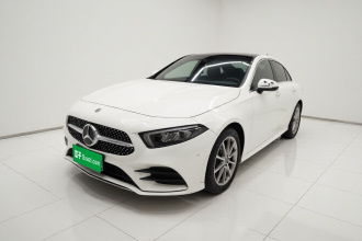 奔驰A级 2020款 改款 A 200 L 运动轿车时尚型
