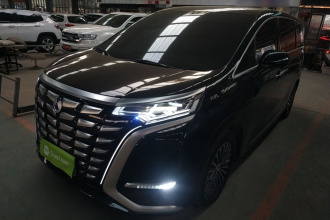 腾势D9 2022款 DM-i 970 四驱尊荣型