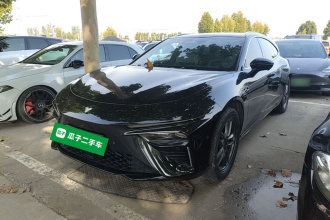 哪吒汽车 哪吒S猎装 2024款 增程300 标准版