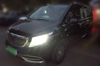 奔驰 威霆 2021款 2.0T 商务版 7座