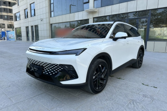 北京汽车 魔方 2023款 1.5T DCT黄金版