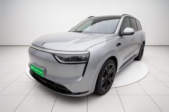 鸿蒙智行 问界M8 2025款 增程 Ultra版 53.4kWh 5座版 (192线激光雷达）