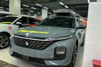 宝骏Valli 2021款 1.5T 那曲繁星 CVT旗舰型