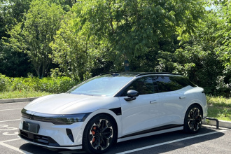 极氪007GT 2025款 四驱智驾版 75kWh