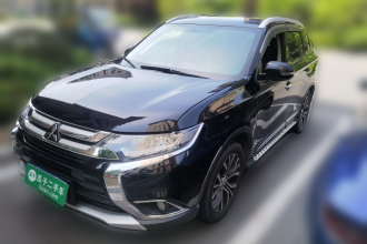 三菱 欧蓝德 2018款 2.4L 四驱精英版 5座