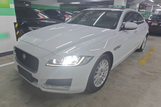 捷豹XFL 2017款 XFL 2.0T 200PS 豪华版