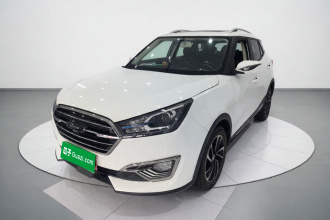 众泰T300 2017款 1.5T CVT尊享型