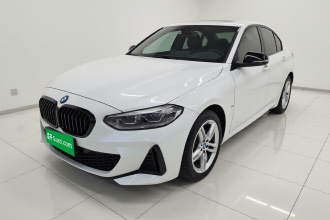 宝马1系 2021款 改款 120i M运动曜夜版