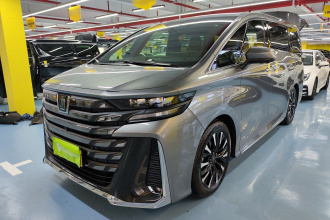 丰田 威尔法 2024款 皇冠 双擎 2.5L 至尊行政版