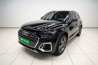奥迪Q5L 2022款 改款 45T 豪华动感型