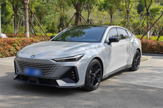 长安UNI-V 2022款 1.5T 尊贵型