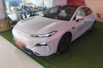 吉利银河 银河E8 2024款 665km 后驱星舰 智驾版