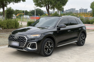 奥迪Q5L 2024款 40 TFSI 时尚动感型