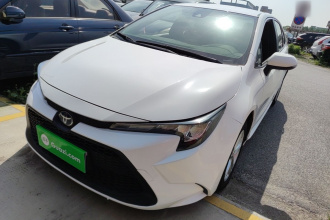 丰田 雷凌 2022款 双擎 1.8H E-CVT领先版