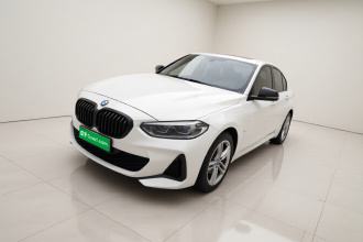 宝马1系 2023款 120i M运动曜夜版