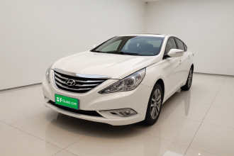 现代 索纳塔 2014款 2.0L 自动豪华版