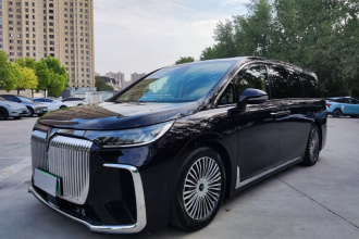 岚图汽车 岚图梦想家 2025款 PHEV 四驱尊贵鲲鹏版