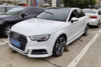 奥迪A3 2018款 30周年年型 Limousine 40 TFSI 运动型