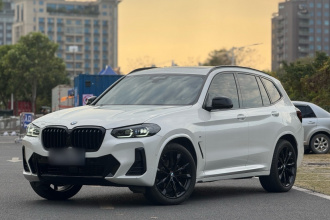 宝马X3 2022款 改款二 xDrive30i 尊享型 M曜夜套装