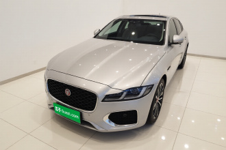 捷豹XFL 2024款 2.0T P250 两驱尊享豪华版