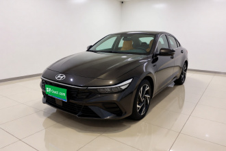 现代 伊兰特 2023款 1.5L CVT LUX尊贵版
