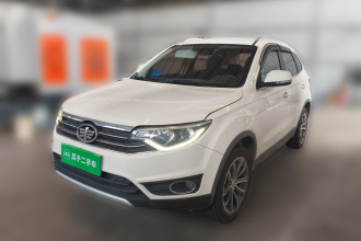 一汽 森雅R7 2016款 1.6L 手动豪华型