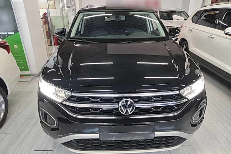 Volkswagen T-ROC фото 2