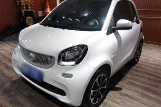 smart fortwo 2015款 1.0L 52千瓦硬顶激情版