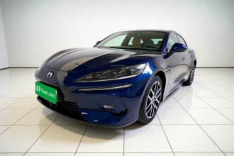 腾势Z9GT 2024款 1100四驱Max版