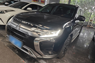 三菱 欧蓝德 2019款 2.0L 两驱畅享版 7座 国VI