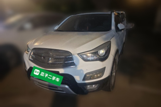 海马S5 2015款 1.6L 手动豪华型天窗版