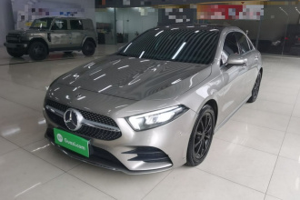 奔驰A级 2019款 改款 A 200 L 运动轿车