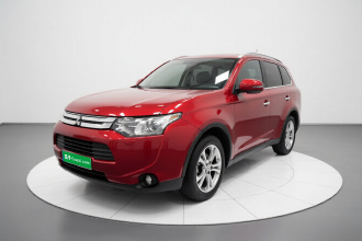 三菱 欧蓝德(进口) 2014款 2.4L 四驱豪华超值版 5座