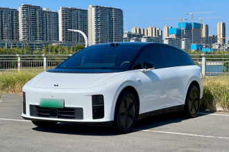 理想汽车 理想i6 2025款 两驱标准版