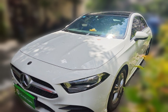 奔驰A级 2022款 改款 A 180 L 运动轿车