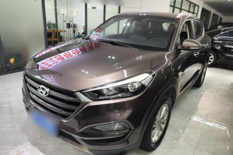 现代 途胜 2015款 1.6T 双离合两驱智能型