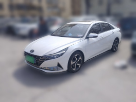 现代 伊兰特 2022款 1.5L CVT LUX尊贵版