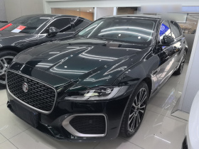 捷豹XFL 2024款 2.0T P250 两驱尊享豪华版