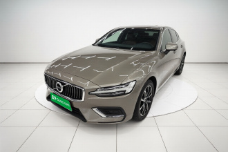 沃尔沃S60 2022款 B4 智逸豪华版