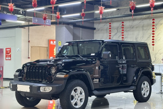 Jeep 牧马人 2019款 2.0T Sahara 四门版 国VI