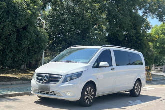 奔驰 威霆 2021款 2.0T 精英版 7座