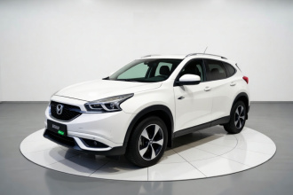 奇瑞 瑞虎7 2016款 2.0L CVT耀目版