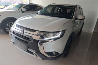 三菱 欧蓝德 2019款 2.0L 两驱畅享版 5座 国V