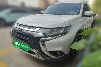 三菱 欧蓝德 2019款 2.0L 两驱畅享版 5座 国VI