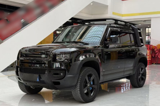 路虎卫士 2023款 改款 110 3.0T P400 暗黑特别版