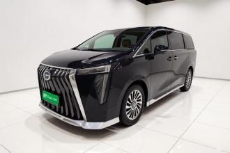 广汽传祺 传祺M8 2023款 宗师系列 双擎 御尊版
