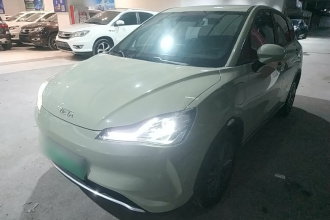 哪吒汽车 哪吒V 2022款 潮 400 Lite