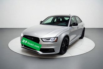 奥迪A4L 2016款 45 TFSI 典藏版 quattro个性运动型