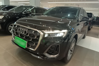 奥迪Q7 2024款 55 TFSI quattro S line运动型