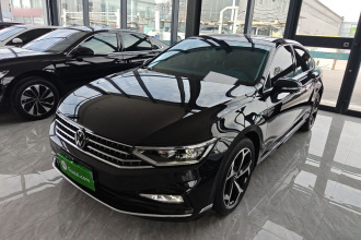 大众 迈腾 2023款 200万辆纪念版 330TSI DSG豪华型